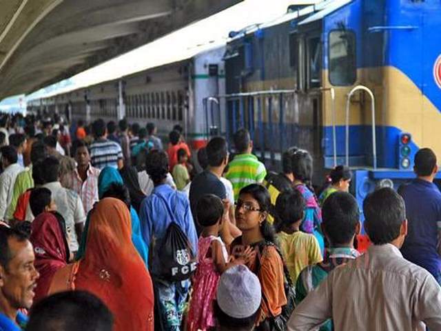 রাজশাহীতে ঈদপরবর্তী ট্রেনের ফিরতি টিকিট বিক্রি শুরু।।