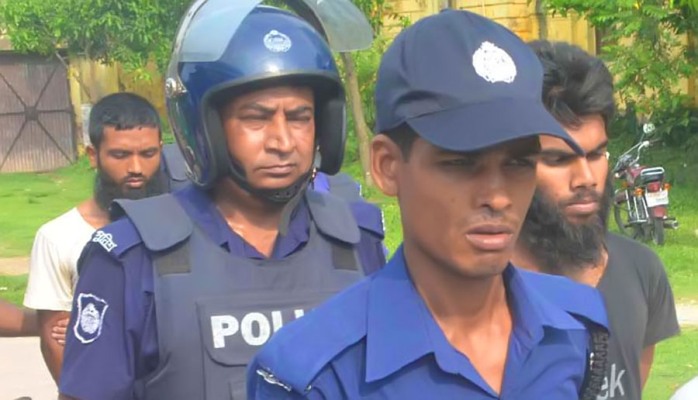 রাজশাহীর তানোর থেকে আটক তিন জঙ্গি ফের পুলিশ রিমান্ডে।।   