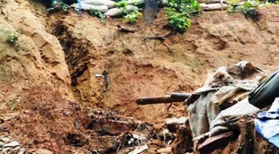 ভারী বৃষ্টির কারণে মহেশখালীতে পাহাড়ধসে এক যুবকের মৃত্যু।।   