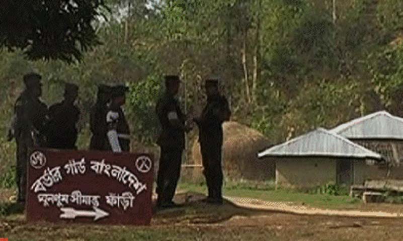 মিয়ানমারের দুই নাগরিক আটক ঘুমধুম সীমান্তে ৮ হাজার পিস ইয়াবাসহ।।