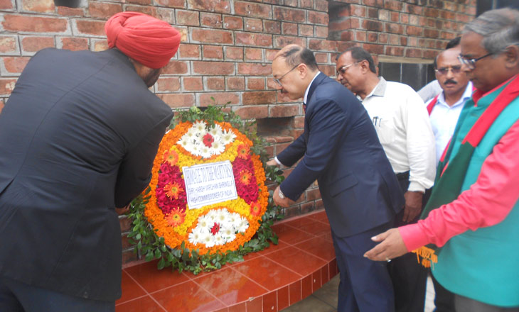 খুলনার ডুমুরিয়া উপজেলার চুকনগর বধ্যভূমিতে ভারতীয় রাষ্ট্রদূতের শ্রদ্ধা।।   