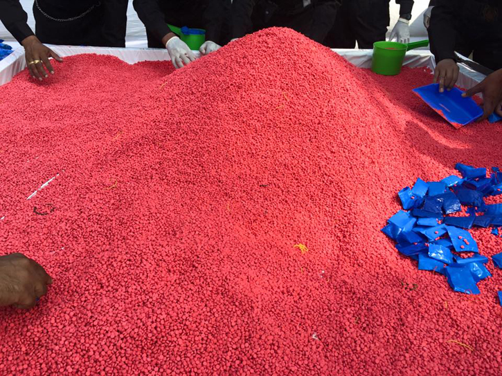 কক্সবাজারের উখিয়ায় সাড়ে ৭ কোটি টাকার ইয়াবাসহ আটক ২।।