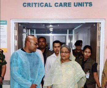 অসুস্থ গোলাম মোস্তফাকে দেখতে অ্যাপোলো হাসপাতালে প্রধানমন্ত্রী।।
