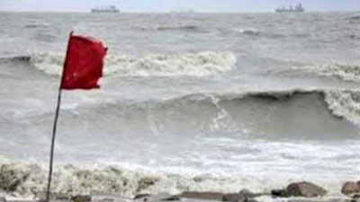 বঙ্গোপসাগরে ফের নিম্নচাপ ।। রাত থেকেই রাজধানীতে বৃষ্টিপাত,উপকূলে তিন নম্বর সংকেত...