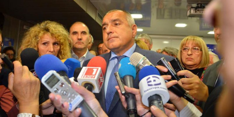 বুলগেরিয়ায় সড়ক দুর্ঘটনায় ১৭ জন নিহত হওয়ায় তিন মন্ত্রীকে বরখাস্ত   