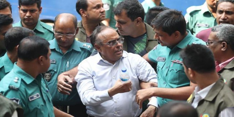 জামিন নাকচ ॥ কারাগারে ব্যারিস্টার মইনুল