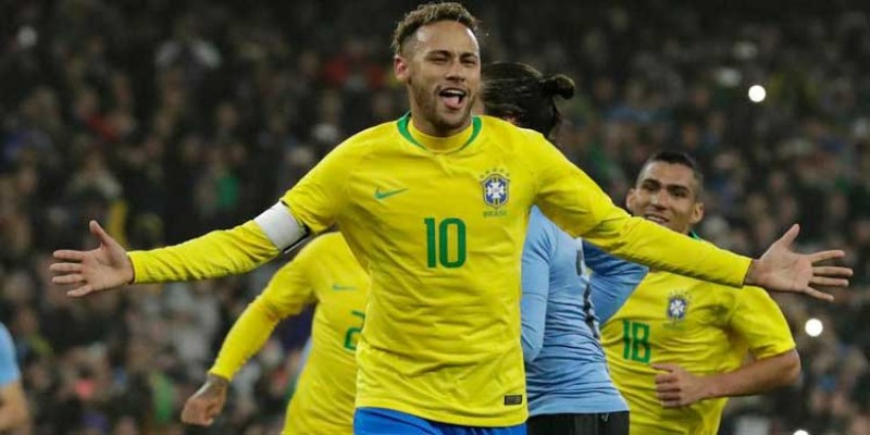 ফুটবল।।নেইমারের একমাত্র গোলে উরুগুয়েকে হারালো ব্রাজিল      