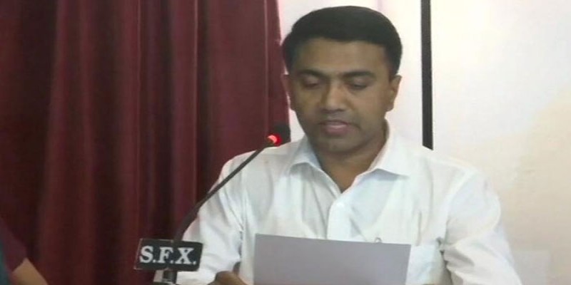 রাত ২টাই শপথ নিলেন প্রয়াত মনোহর পর্রীকরের উত্তরসূরী গোয়ার নতুন মুখ্যমন্ত্রী প্রমোদ সাওয়ান্ত   