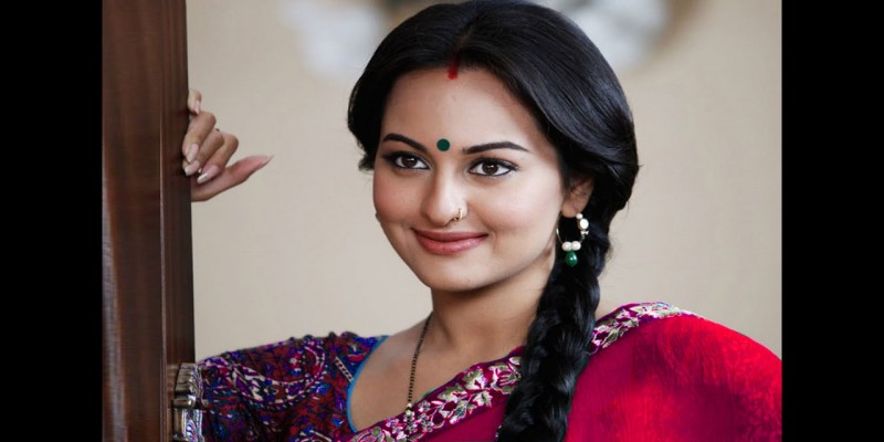 স্কুলে পর্যায়ে সেক্স এডুকেশন’ চালু করা উচিত॥বলিউড তারকা সোনাক্ষী সিনহা