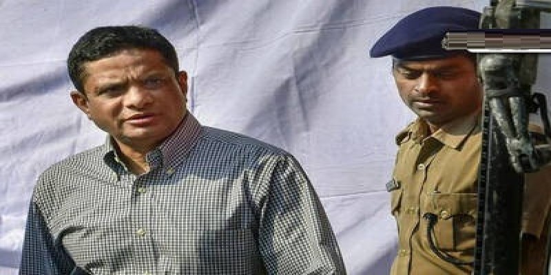 পশ্চিমবঙ্গের আলোচিত সারদা মামলায় আইপিএস রাজীব কুমারের নামে চার্জশিটের প্রস্তুতি নিচ্ছে সিবিআই॥