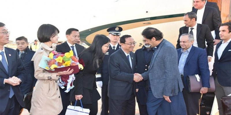 বেইজিংয়ে গেছেন পাকিস্তানের প্রধানমন্ত্রী ইমরান খান ।।