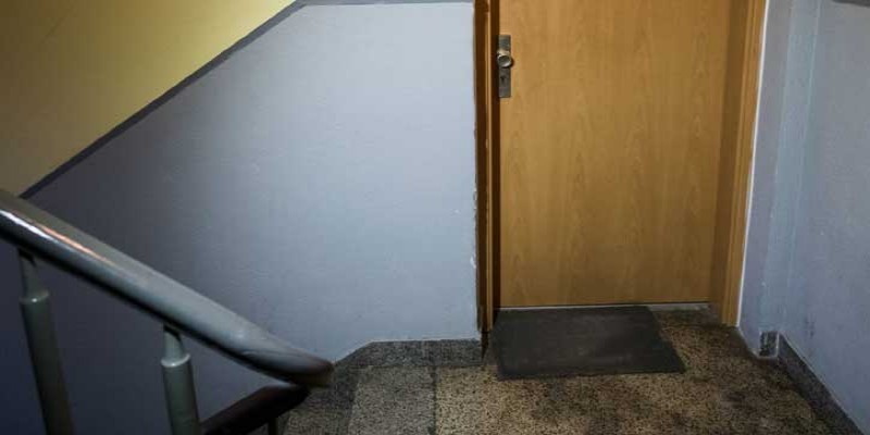 বন্ধ ফ্ল্যাটে ৩ বছর আগে মৃত্যু ॥ বোঝেনি কেউ