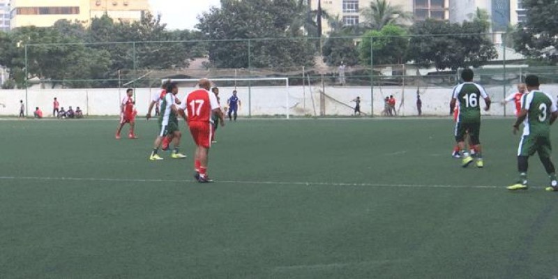 বিজয় দিবসে সাবেক ফুটবলারদের প্রীতি ম্যাচ।।