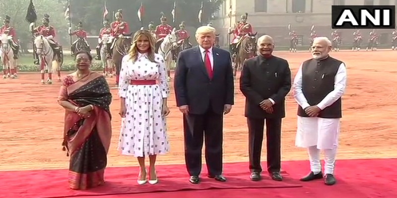 ভারতের রাষ্ট্রপতি ভবনে ‘গার্ড অব অনার’ দিয়ে মার্কিন প্রেসিডেন্টকে অভ্যর্থন॥