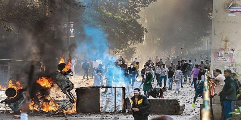 ভারতে মার্কিন প্রেসিডেন্ট ট্রাম্পের সফরের দ্বিতীয় দিনেও জ্বলছে রাজধানী দিল্লি॥