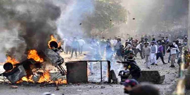 থমথমে ভারতের রাজধানি দিল্লি ॥ সহিংসতায় নিহতের সংখ্যা বেড়ে ২৮