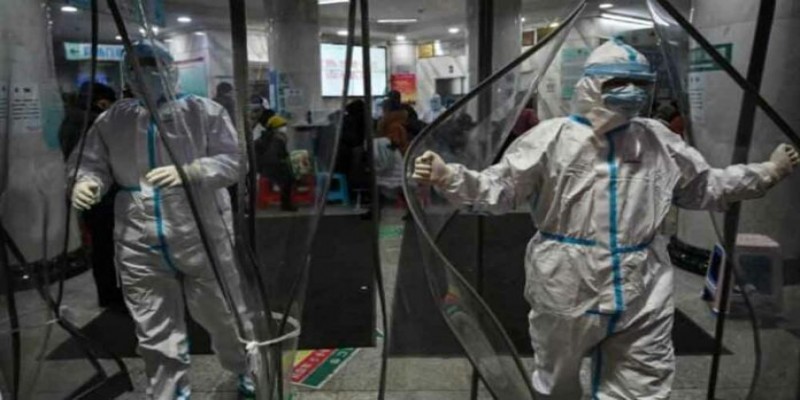 করোনায় ব্রিটেনে নতুন করে ২১৬ জনের মৃত্যু॥