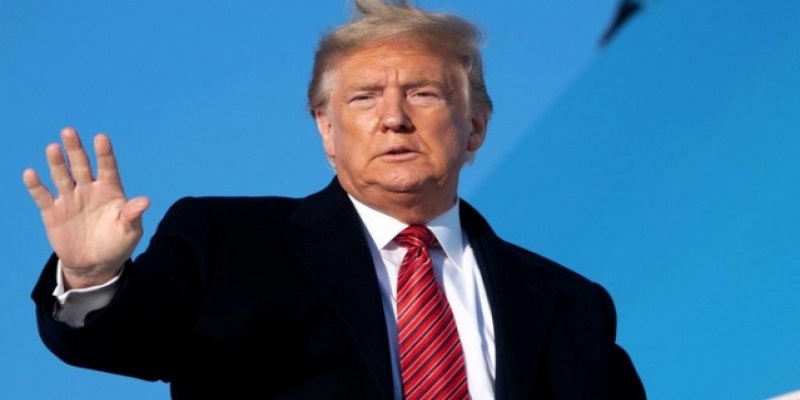 যুক্তরাষ্ট্রে অভিবাসন স্থগিতের ঘোষণা দিলেন প্রেসিডেন্ট ট্রাম্প॥