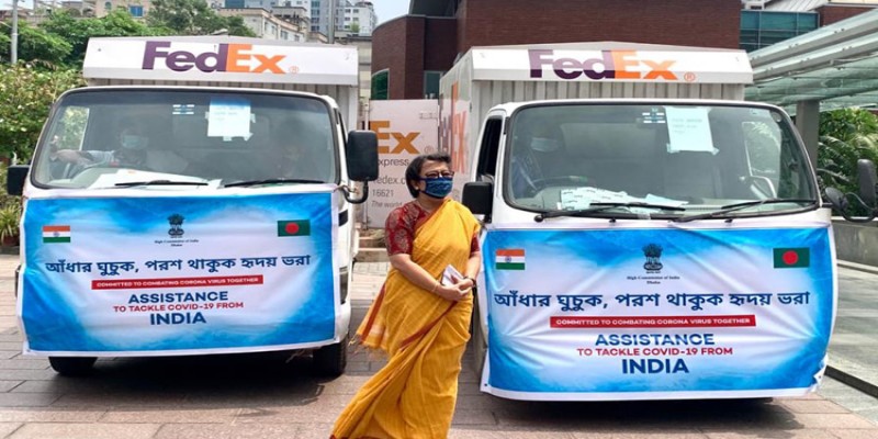 ‘আঁধার ঘুচুক-পরশ থাকুক হৃদয় ভরা' স্লোগানে করোনা মোকাবিলায় বাংলাদেশের পাশে দাঁড়াল ভারত॥