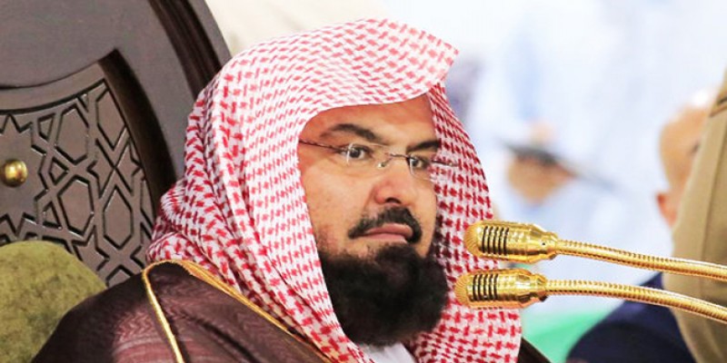 কাবা ঘর জীবাণুমুক্তের কাজে নামলেন মসজিদুল হারামের প্রধান ইমাম।।