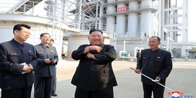 মৃত্যুর গুঞ্জন উড়িয়ে ‘জনসম্মুখে’ উত্তর কোরিয়ার সর্বোচ্চ নেতা॥   