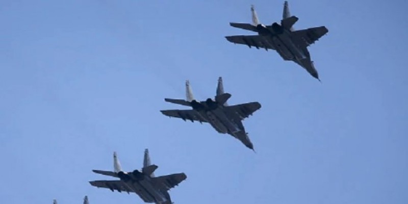 চিন সীমান্তে মিগ-২৯কে যুদ্ধবিমান পাঠাচ্ছে ভারতীয় নৌসেনা॥