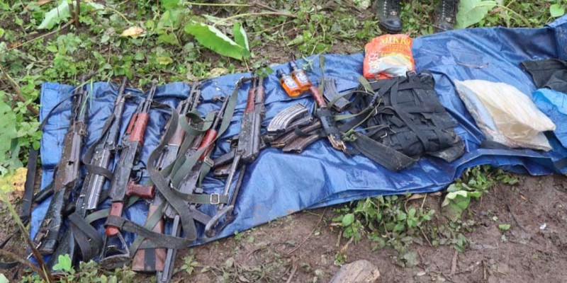 ভারত-ভুটান সীমান্তে উদ্ধার বিপুল পরিমাণ অস্ত্র॥ মিলল চিনা বন্দুকও   