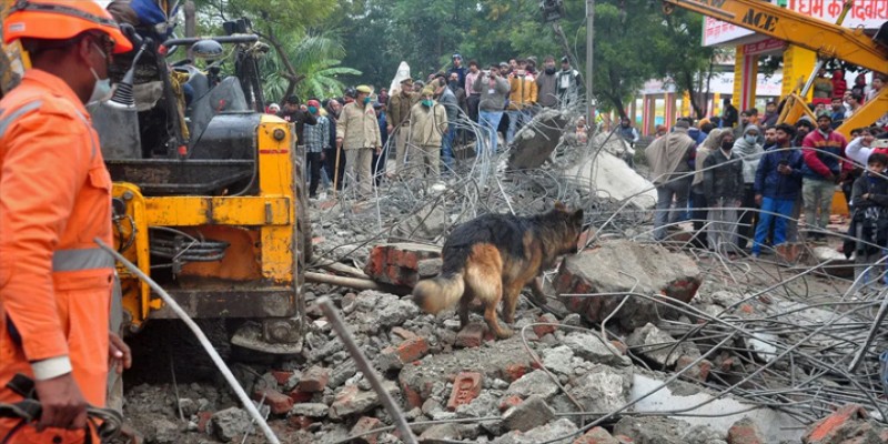 ভারতে শ্মশান প্রাঙ্গণে ছাদ ধসে নিহত বেড়ে ১৯