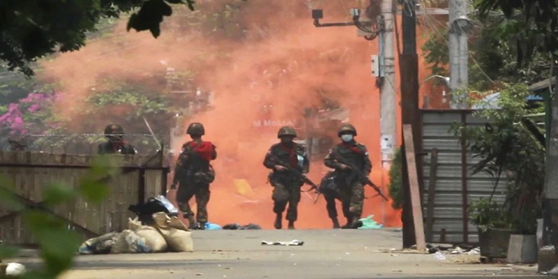 মিয়ানমার সীমান্তে যান চলাচল নিষিদ্ধ করেছে চীন॥