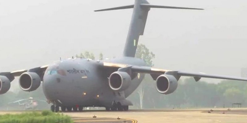 বিমান বাহিনীর সহায়তায় কাবুল থেকে আজই ফিরছেন আরও ৩শতাধিক ভারতীয়॥