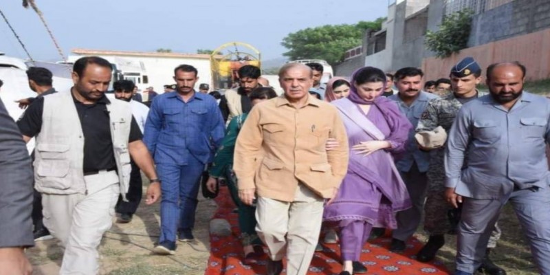 কাপড় বিক্রি করে হলেও কম দামে আটা খাওয়াবো।।শাহবাজ