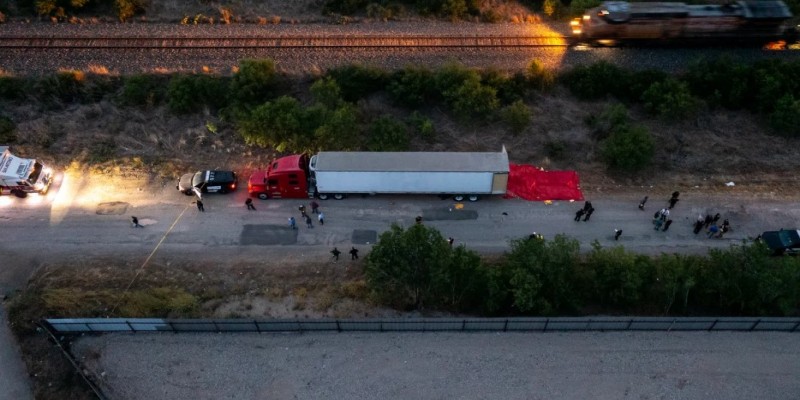 ৫৩ অভিবাসীর মৃত্যু।।চালক জানতেনই না এসি চলছে না