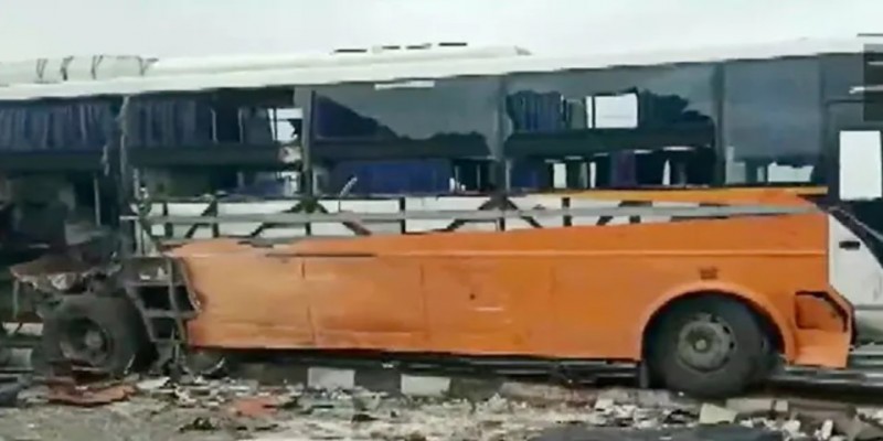 ভারতে দুই বাসের সংঘর্ষে নিহত ৮।। 