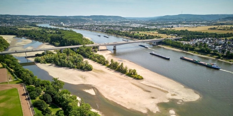 খরায় শুকিয়ে যাচ্ছে বিশ্বের গুরুত্বপূর্ণ নদীগুলো॥ জনজীবন বিপর্যস্থ হওয়ার শঙ্কা