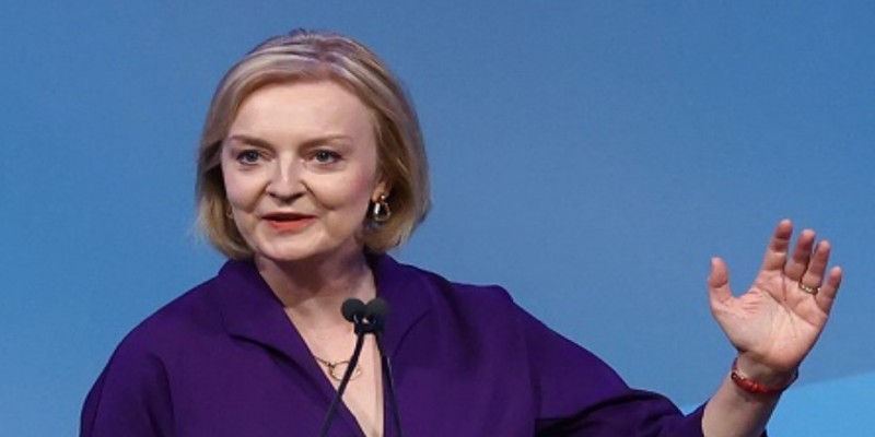 ব্রিটিশ প্রধানমন্ত্রীর বাজেট প্রস্তাবকে কার্যত উড়িয়ে দিলেন নতুন অর্থমন্ত্রী কোয়াসি॥