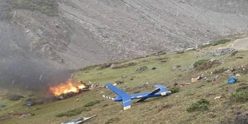 উত্তরাখণ্ডে তীর্থ যাত্রীবাহী হেলিকপ্টার বিধ্বস্ত।। নিহত ৭