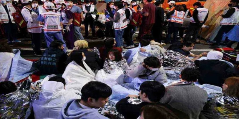 ভূতের উৎসবে পদপিষ্ট হয়ে হতাহত শতাধিক॥