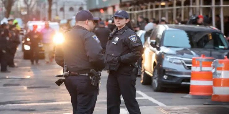 যুক্তরাষ্ট্রের ওকলাহোমা বিশ্ববিদ্যালয়ে বন্দুকধারীর হানা।।