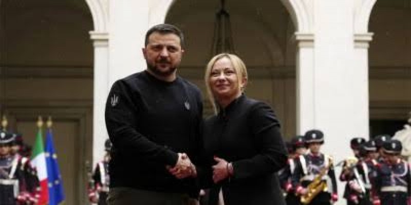 আমরা আপনার পাশে আছি।। জেলেনস্কিকে ইতালির প্রেসিডেন্ট