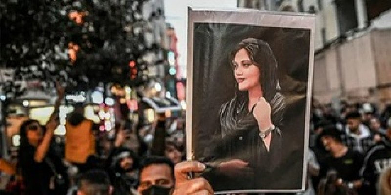 ইইউ মানবাধিকার পুরস্কারে ভূষিত ইরানের তরুণী মাহসা আমিনি