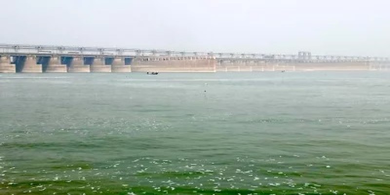 ফারাক্কা বাঁধের সব গেট খুললেও বন্যার শঙ্কা নেই॥ বলছেন দুই দেশের কর্মকর্তারা