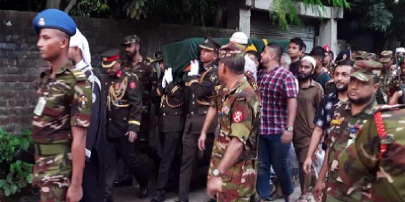 শ্রদ্ধা-ভালোবাসায় চিরশায়িত প্রয়াত লেফটেন্যান্ট নির্জন॥