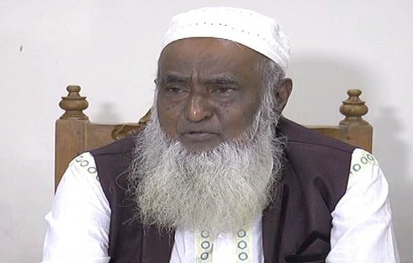 হজযাত্রীদের বাড়তি প্লেন ভাড়ার টাকা দিতে হবে না।।ধর্মমন্ত্রী মতিউর রহমান   