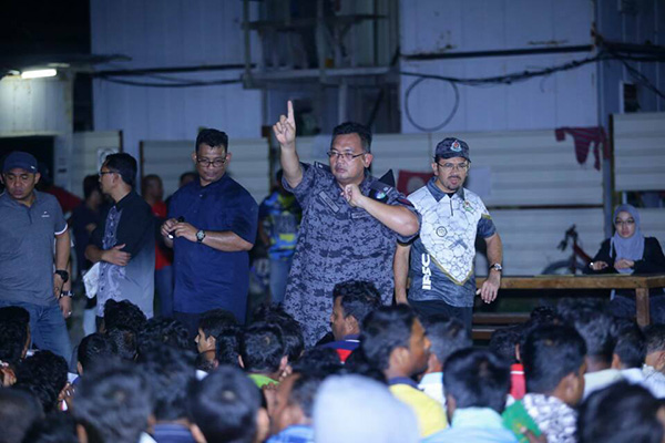 মালয়েশিয়ায় ফের অবৈধ শ্রমিকদের বিরুদ্ধে অভিযান শুরু : ২১ বাংলাদেশিসহ আটক ৩৪
