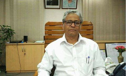 ঢাকা বিশ্ববিদ্যালয়ের সাময়িক উপাচার্যের দায়িত্ব নিলেন অধ্যাপক আখতারুজ্জামান।।   