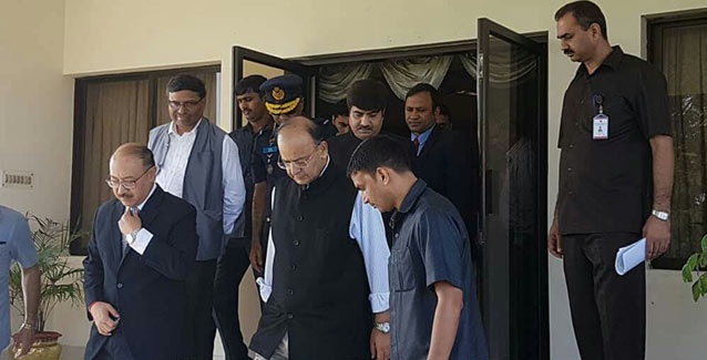 তিন দিনের ব্যস্ততম সফর শেষে ঢাকা ছাড়লেন ভারতের অর্থমন্ত্রী অরুণ জেটলি