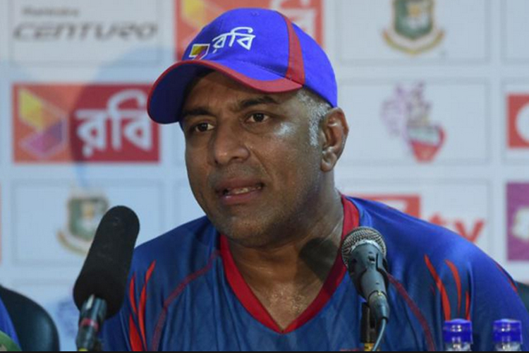 বিসিবির সঙ্গে চন্ডিকা হাথুরুসিংহের চুক্তির মেয়াদ বাড়ল ২০১৯ সাল পর্যন্ত