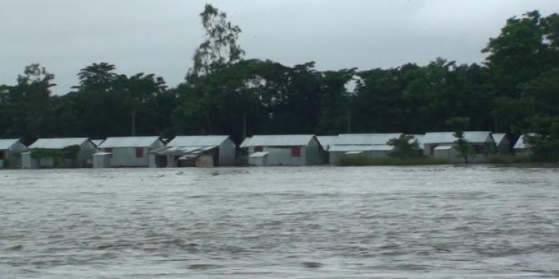 পাহাড়ি ঢলে সুনামগঞ্জ বন্যা॥পৌর এলাকা প্লাবিত