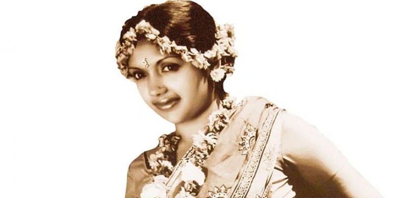 চলে গেলেন ঢালিউডের ‘মিষ্টি মেয়ে’ কবরী।।