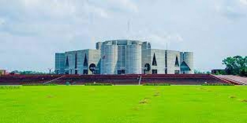 জাতীয় সংসদে চাকরির বয়স বাড়ানোর দাবি।।
